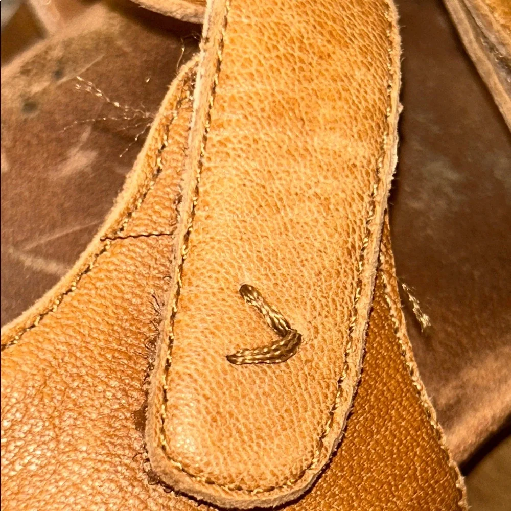 Vionic Women's Tan Leather Sandals